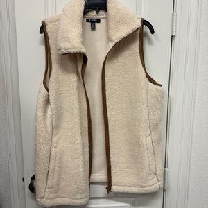 Chaps Women's Beige Sherpa Vest
